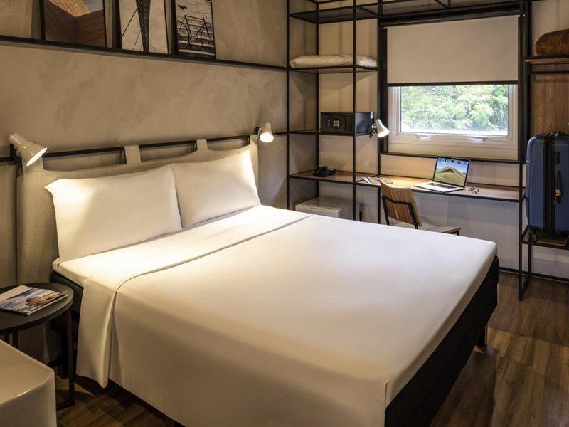 Ibis Brussels Centre Chatelain Ixelles Exterior photo